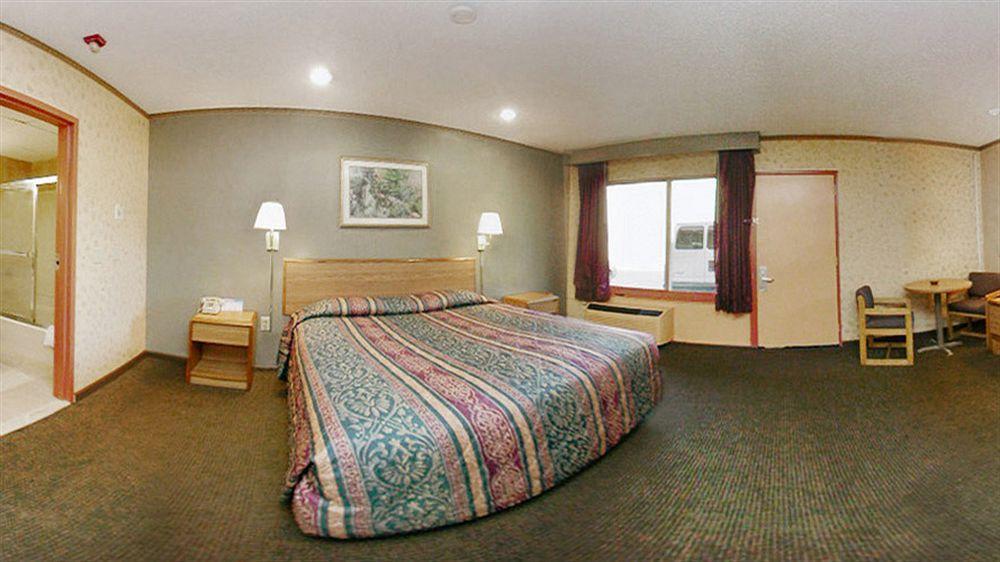 Econo Lodge West Haven Exterior photo